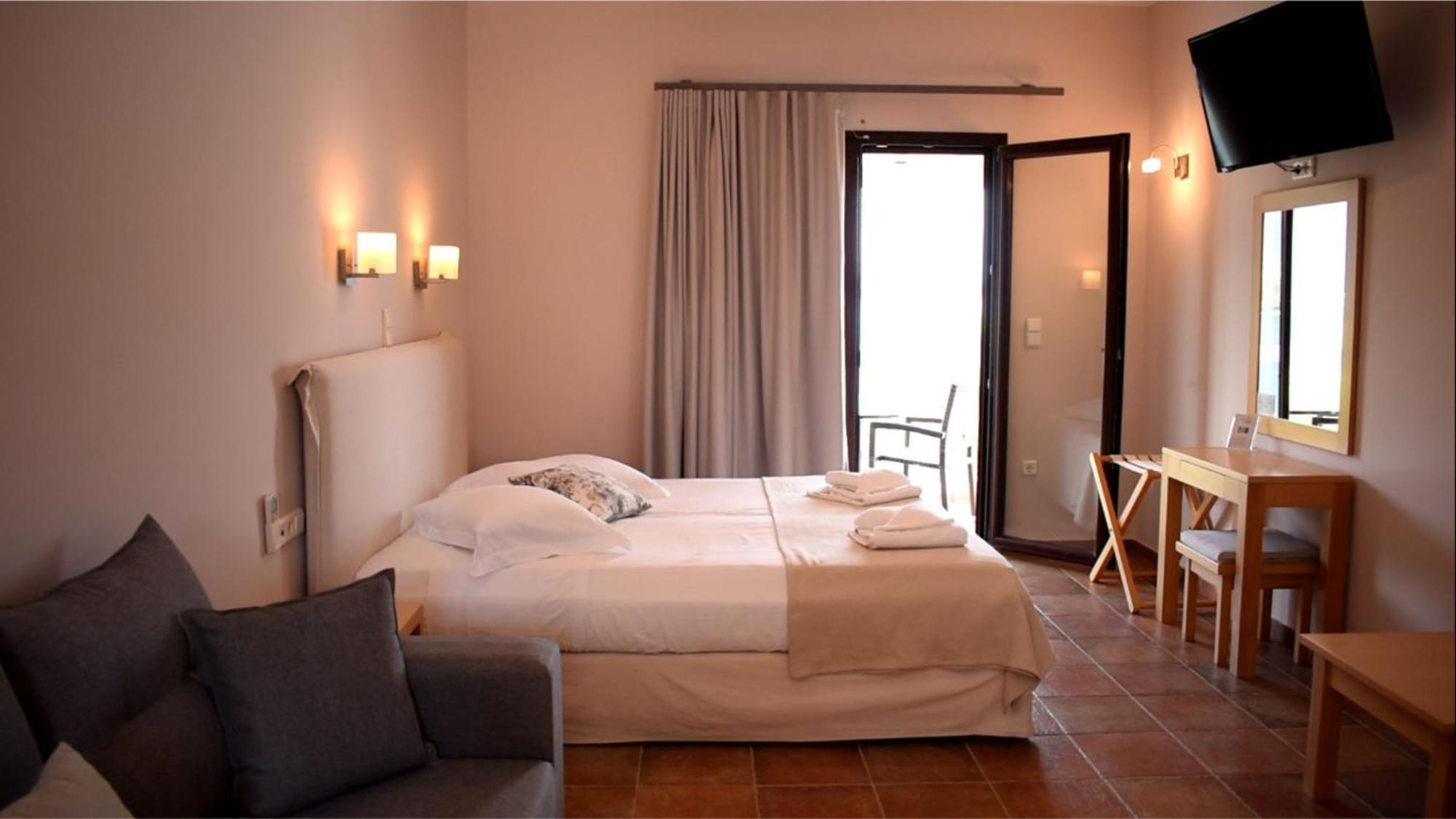 Trizonia Bay Hotel Kültér fotó